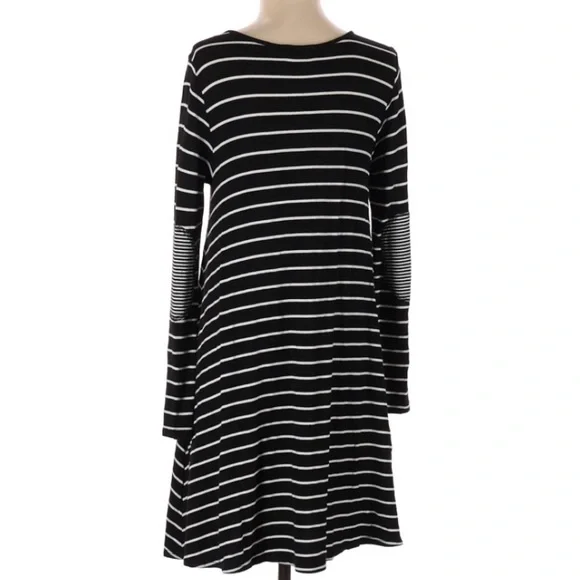 ❄️ PUELLA from Anthropologie Soft Striped Dress with Elbow Patches!! XS - Picture 4 of 6